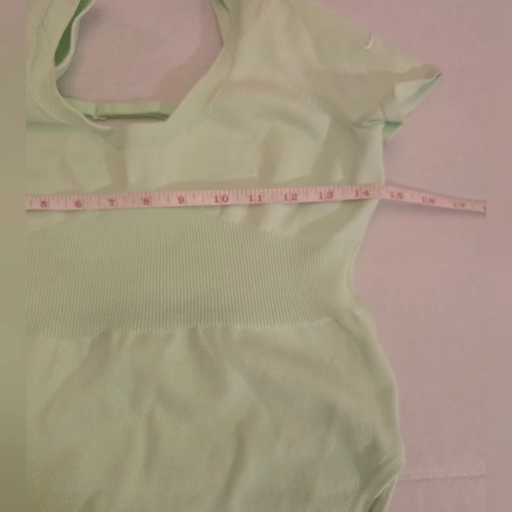 Nike Nsw Chill Knit Ss Bodysuit In Green Size Small